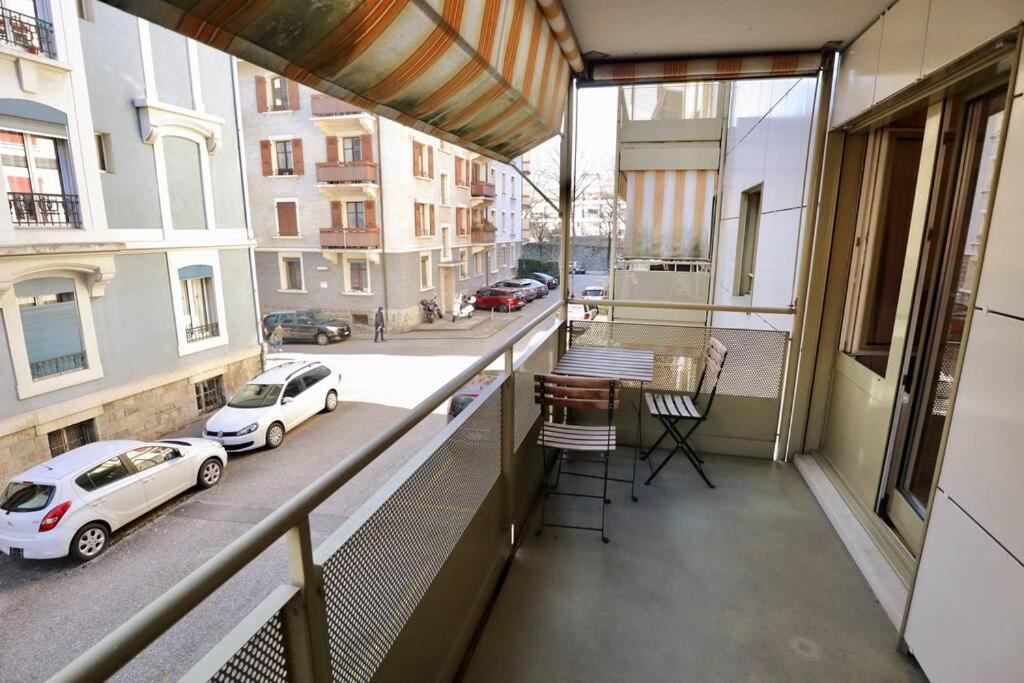 Comfortable, Very Well Located Between Train Station And Lake! Lausanne Buitenkant foto