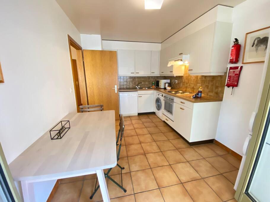 Comfortable, Very Well Located Between Train Station And Lake! Lausanne Buitenkant foto