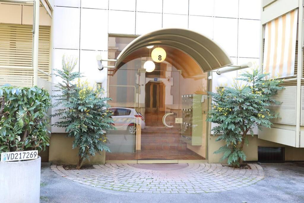 Comfortable, Very Well Located Between Train Station And Lake! Lausanne Buitenkant foto